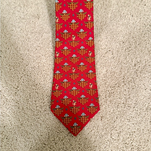 SALVATORE FERRAGAMO 100% Silk Red Horse/Flower Patterned Men’s Neck Tie - Picture 2 of 16
